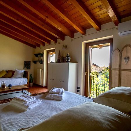 Alice Nel Paese Delle Meraviglie Gavardo Esterno foto