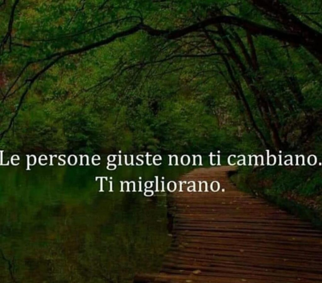 Alice Nel Paese Delle Meraviglie Gavardo Esterno foto