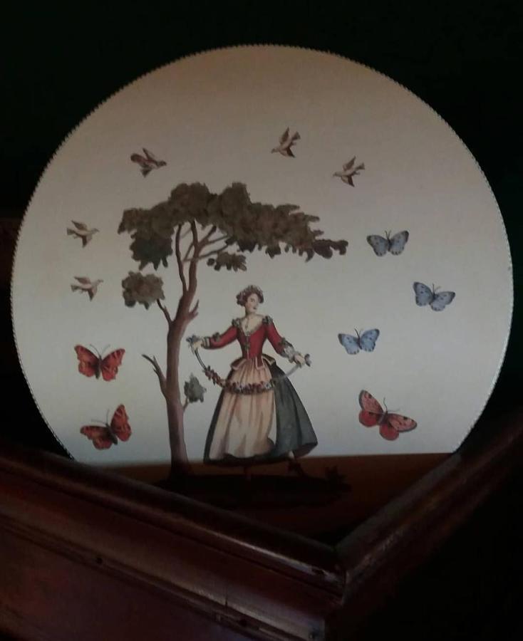 Alice Nel Paese Delle Meraviglie Gavardo Esterno foto